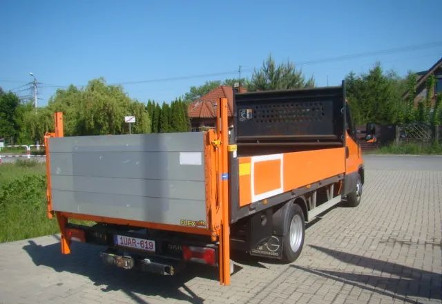Iveco DAILY 35 C 15 WINDA 750KG 3.5T NA HAKU - Automašīna ar kravas platformu: foto 5 Iveco DAILY 35 C 15 WINDA 750KG 3.5T NA HAKU - Automašīna ar kravas platformu: foto 5