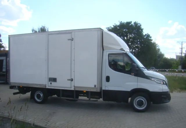 Iveco DAILY 35 S 16 3.0TDI WINDA 3.5T 4.20M - Furgons ar slēgtā virsbūve: foto 5 Iveco DAILY 35 S 16 3.0TDI WINDA 3.5T 4.20M - Furgons ar slēgtā virsbūve: foto 5