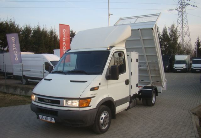 Iveco DAILY 40 C 12 - Komercauto pašizgāzējs: foto 1 Iveco DAILY 40 C 12 - Komercauto pašizgāzējs: foto 1