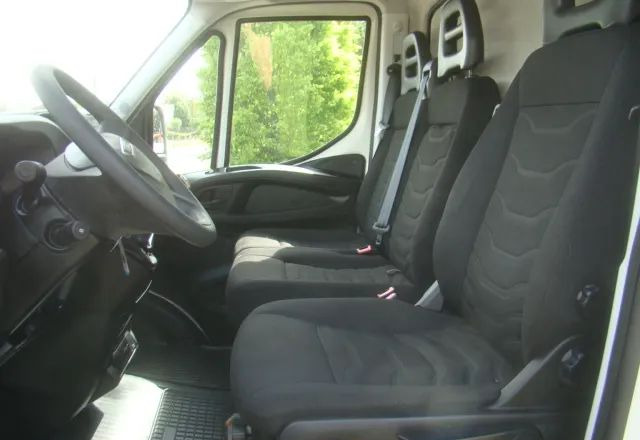 Iveco DAILY 40 C 17 3.0TDI CLIXSTAR PRAWOJAZDY E DO B 3400KGŁADOWNOŚCI līzingu Iveco DAILY 40 C 17 3.0TDI CLIXSTAR PRAWOJAZDY E DO B 3400KGŁADOWNOŚCI: foto 13 Iveco DAILY 40 C 17 3.0TDI CLIXSTAR PRAWOJAZDY E DO B 3400KGŁADOWNOŚCI līzingu Iveco DAILY 40 C 17 3.0TDI CLIXSTAR PRAWOJAZDY E DO B 3400KGŁADOWNOŚCI: foto 13