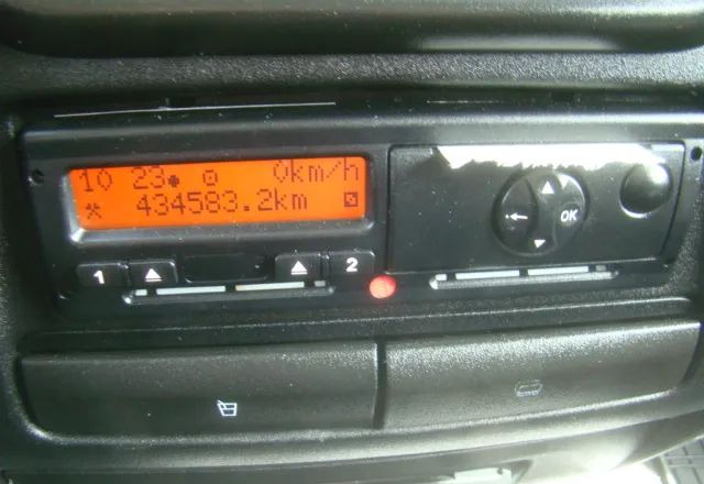 Iveco DAILY 40 C 17 3.0TDI CLIXSTAR PRAWOJAZDY E DO B 3400KGŁADOWNOŚCI līzingu Iveco DAILY 40 C 17 3.0TDI CLIXSTAR PRAWOJAZDY E DO B 3400KGŁADOWNOŚCI: foto 19 Iveco DAILY 40 C 17 3.0TDI CLIXSTAR PRAWOJAZDY E DO B 3400KGŁADOWNOŚCI līzingu Iveco DAILY 40 C 17 3.0TDI CLIXSTAR PRAWOJAZDY E DO B 3400KGŁADOWNOŚCI: foto 19