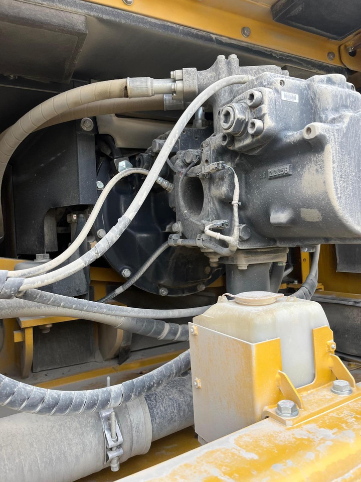 KOMATSU PC450 - Kāpurķēžu ekskavators: foto 3 KOMATSU PC450 - Kāpurķēžu ekskavators: foto 3