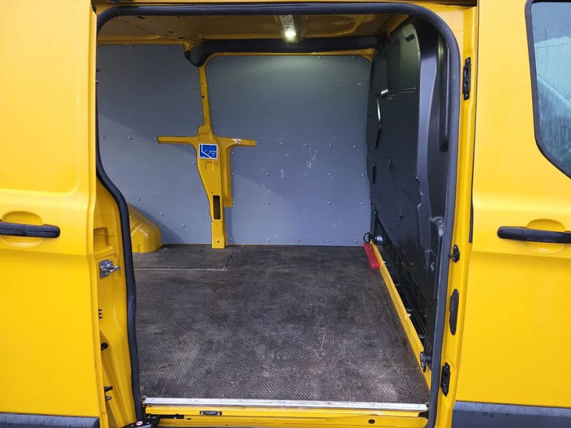 Ford Transit Custom - Mazs furgons: foto 5 Ford Transit Custom - Mazs furgons: foto 5
