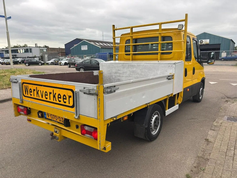 Iveco Daily 35S12 - Automašīna ar kravas platformu: foto 5 Iveco Daily 35S12 - Automašīna ar kravas platformu: foto 5