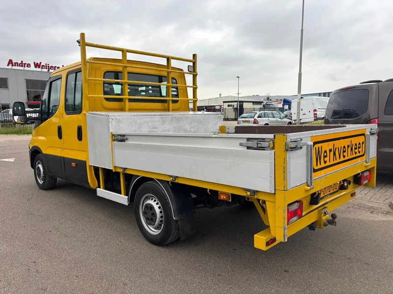 Iveco Daily 35S12 - Automašīna ar kravas platformu: foto 2 Iveco Daily 35S12 - Automašīna ar kravas platformu: foto 2