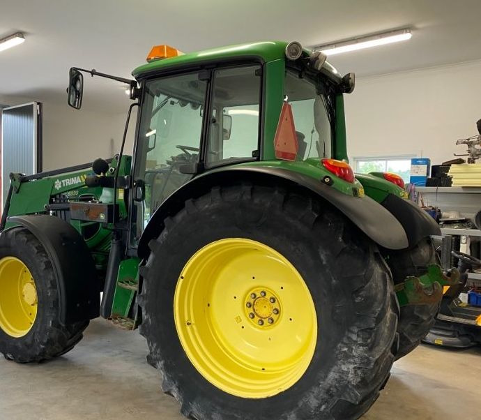 John Deere 6330 Premium - Traktors: foto 2 John Deere 6330 Premium - Traktors: foto 2