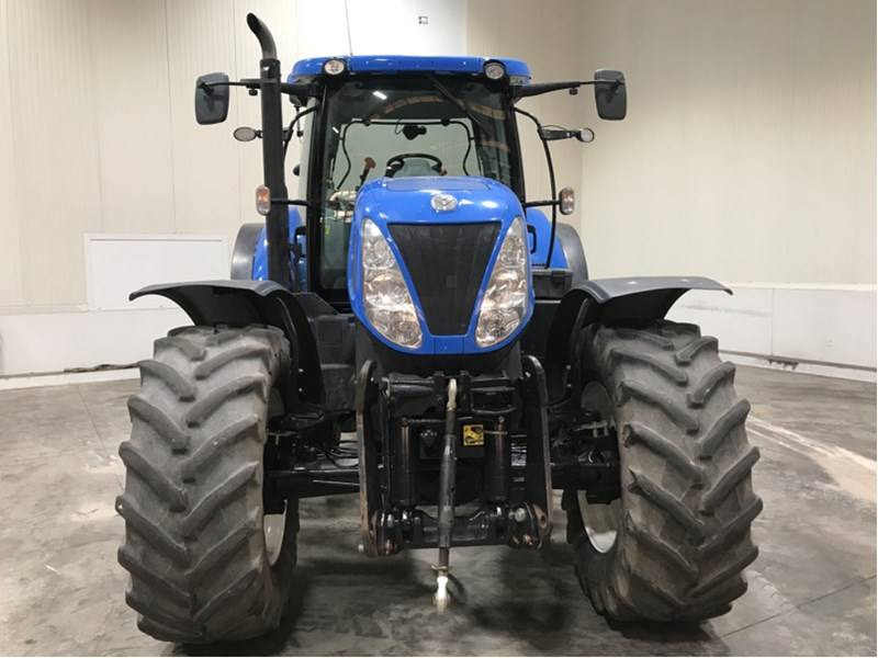New Holland T7.250 - Traktors: foto 3 New Holland T7.250 - Traktors: foto 3