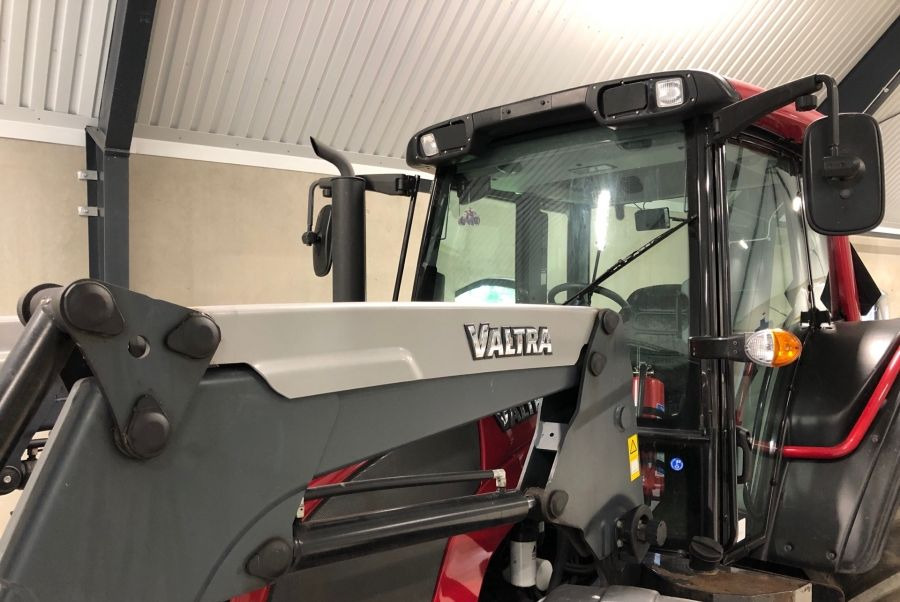 Valtra N92 HiTech - Traktors: foto 3 Valtra N92 HiTech - Traktors: foto 3