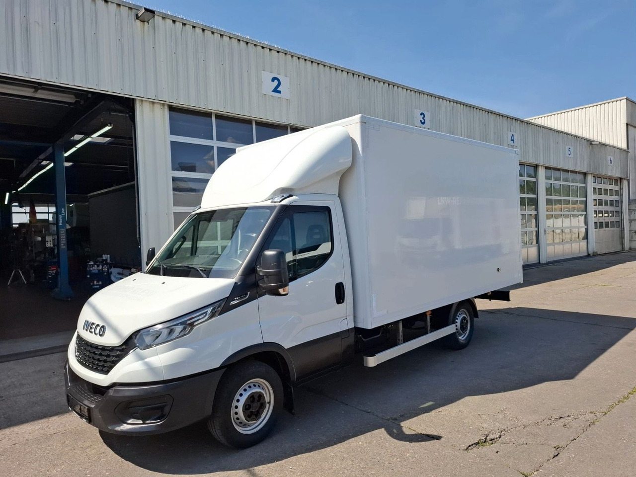 Iveco 35-160P/A8, Klima, HiMatic, LED, Luft, - Furgons ar slēgtā virsbūve: foto 3 Iveco 35-160P/A8, Klima, HiMatic, LED, Luft, - Furgons ar slēgtā virsbūve: foto 3