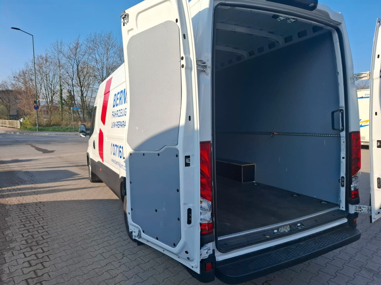 Iveco 35-160V/P, Luftfed., KLima, HiMatic, DAB,. - Kravas mikroautobuss: foto 5 Iveco 35-160V/P, Luftfed., KLima, HiMatic, DAB,. - Kravas mikroautobuss: foto 5