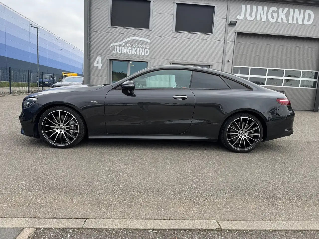 Mercedes-Benz E 53 AMG E -Klasse Coupe E 53 AMG 4Matic - Kupeja: foto 3 Mercedes-Benz E 53 AMG E -Klasse Coupe E 53 AMG 4Matic - Kupeja: foto 3