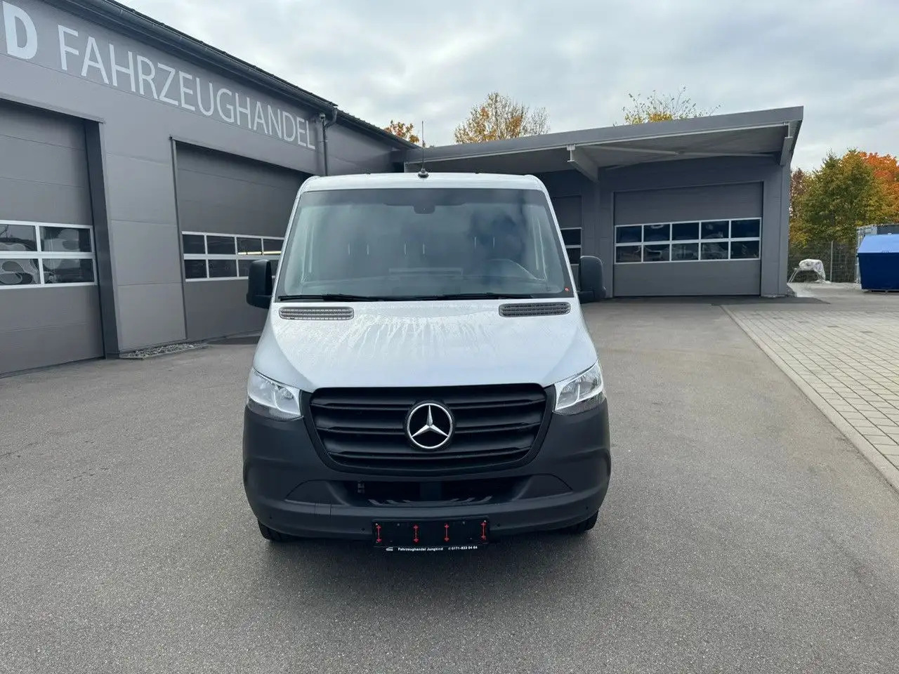 Mercedes-Benz Sprinter 317 CDI Flach Lang Silber Klima MBUX - Kravas mikroautobuss: foto 2 Mercedes-Benz Sprinter 317 CDI Flach Lang Silber Klima MBUX - Kravas mikroautobuss: foto 2