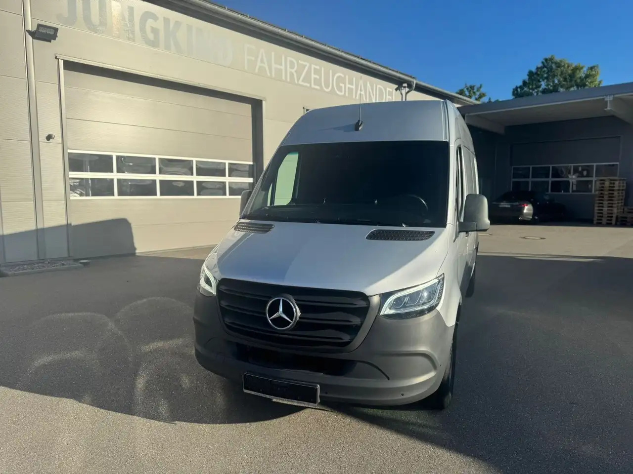 Mercedes-Benz Sprinter 317 CDI Lang Hoch Klima MBUX Silber LED - Kravas mikroautobuss: foto 3 Mercedes-Benz Sprinter 317 CDI Lang Hoch Klima MBUX Silber LED - Kravas mikroautobuss: foto 3