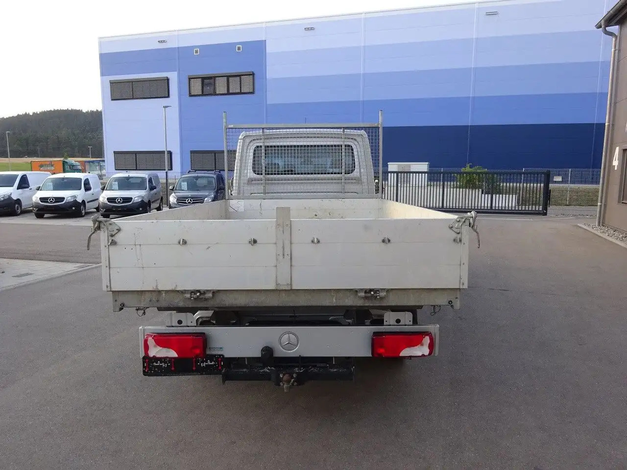 Mercedes-Benz Sprinter 319 CDI DoKa Maxi Kipper AHK 2,8t - Automašīna ar kravas platformu, Kravas-pasažieru furgons: foto 4 Mercedes-Benz Sprinter 319 CDI DoKa Maxi Kipper AHK 2,8t - Automašīna ar kravas platformu, Kravas-pasažieru furgons: foto 4