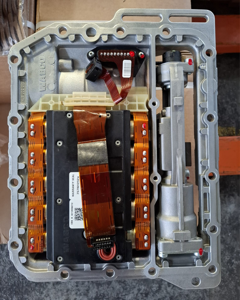 ASTRONIC ZF - Pārnesumkārba un rezerves daļas - Kravas automašīna: foto 1 ASTRONIC ZF - Pārnesumkārba un rezerves daļas - Kravas automašīna: foto 1