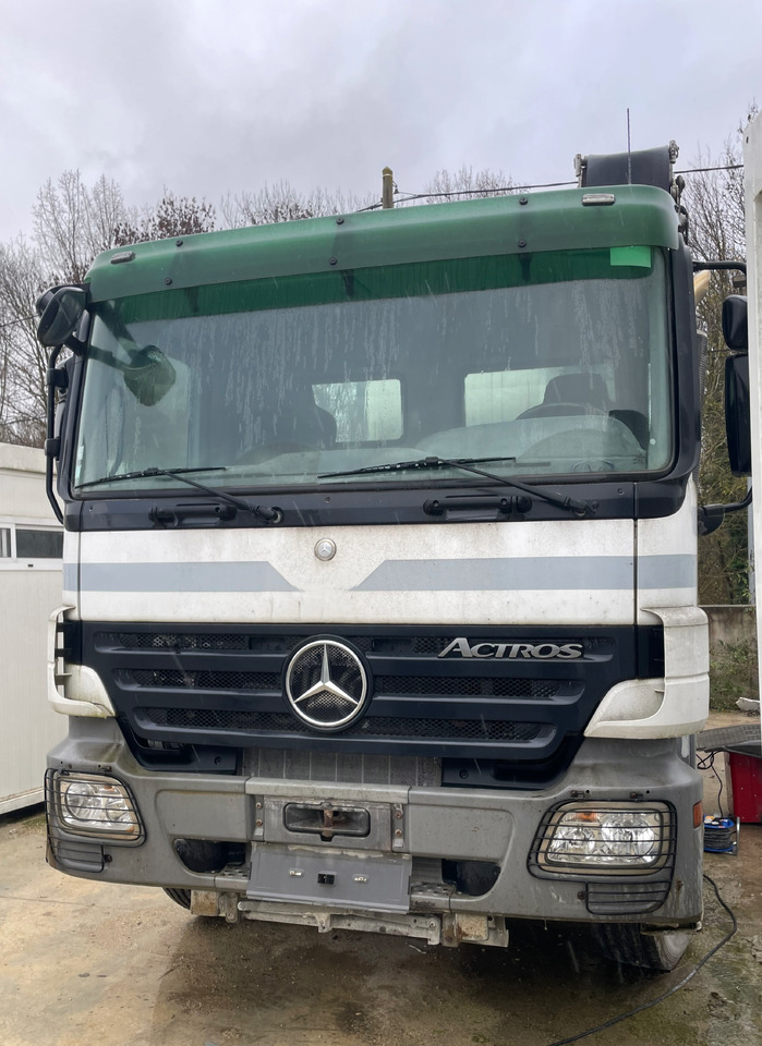 Mercedes Actros 3241 - Betonvedējs: foto 2 Mercedes Actros 3241 - Betonvedējs: foto 2