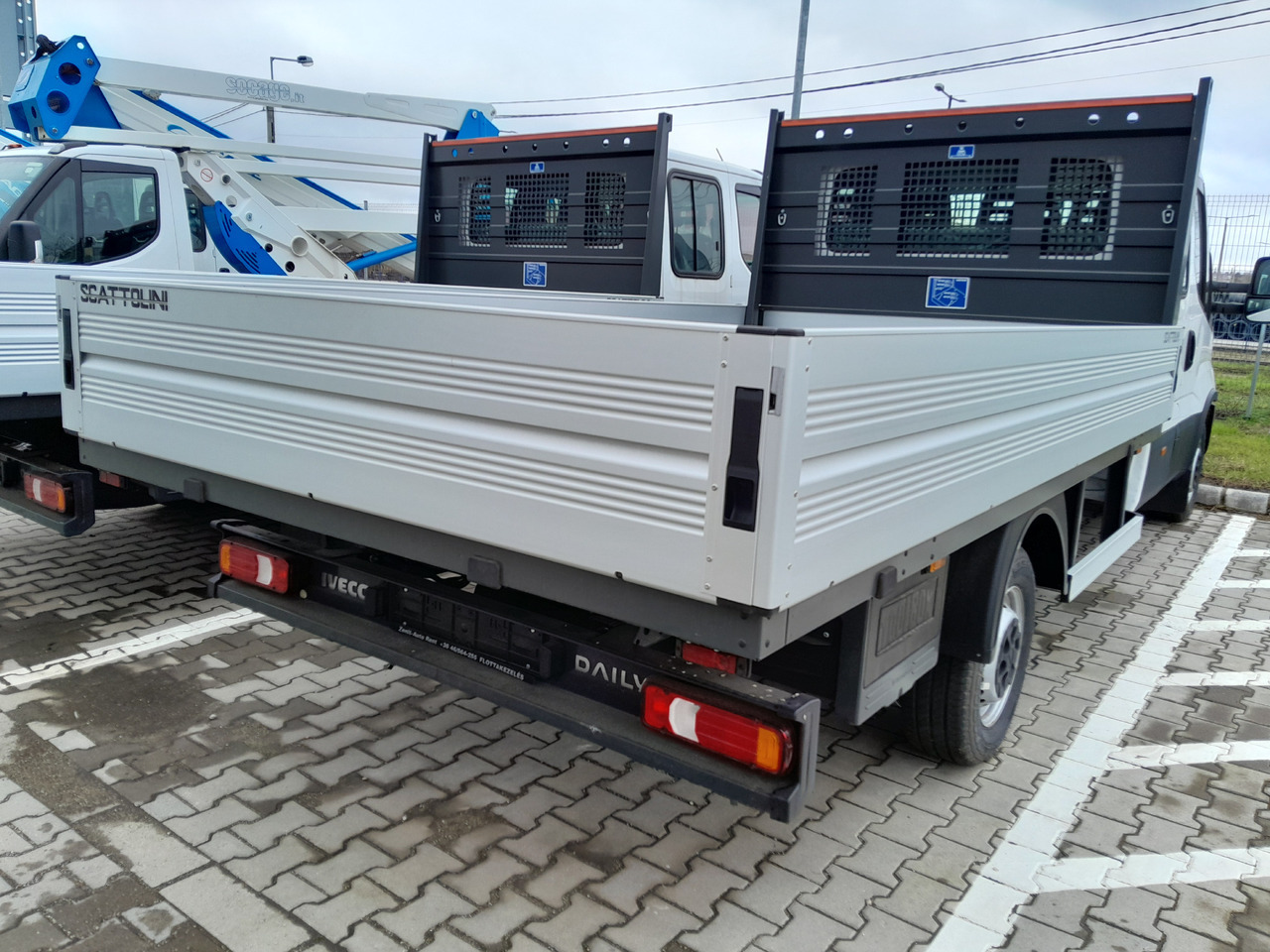 Iveco Daila 35 Daily C 18 H 3450 - Automašīna ar kravas platformu: foto 5 Iveco Daila 35 Daily C 18 H 3450 - Automašīna ar kravas platformu: foto 5
