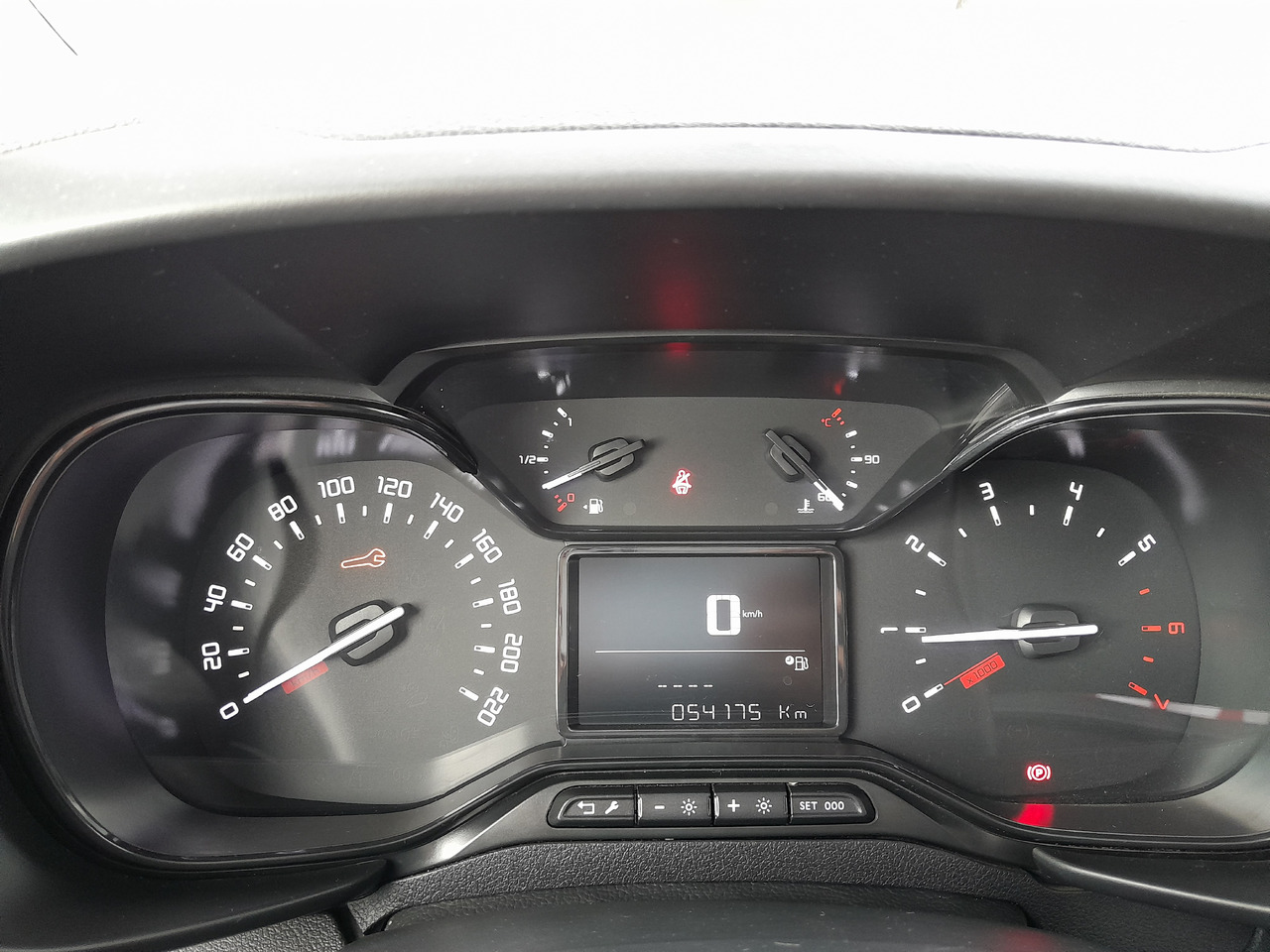 TOYOTA 1.5 City Active 3 Business - Mazs furgons: foto 5 TOYOTA 1.5 City Active 3 Business - Mazs furgons: foto 5