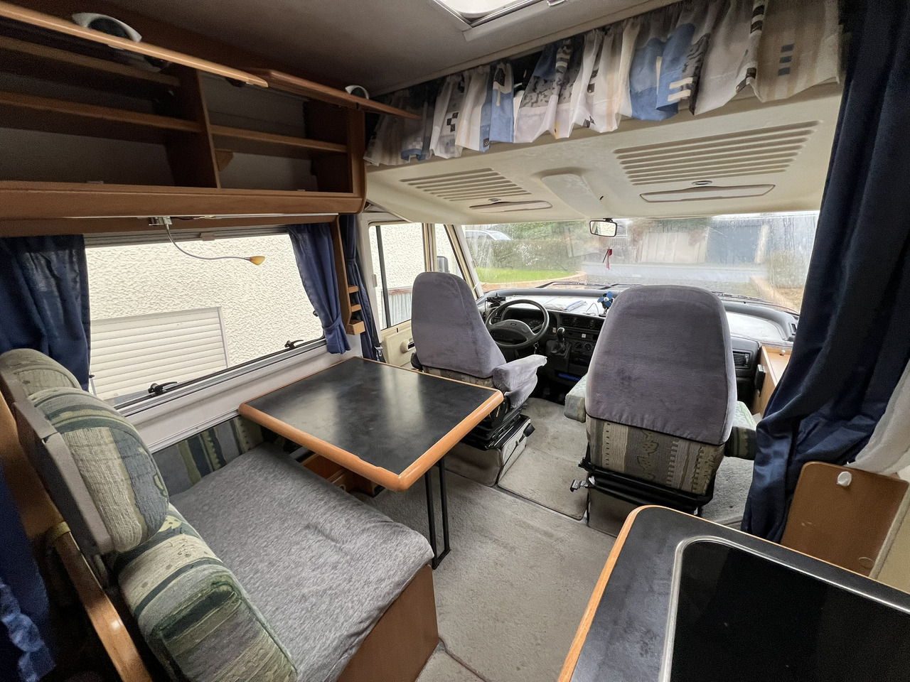 HYMER / ERIBA B-Klasse 574 incl. Hubbett - Markise - 3,85 to - Integrēts kemperis: foto 3 HYMER / ERIBA B-Klasse 574 incl. Hubbett - Markise - 3,85 to - Integrēts kemperis: foto 3