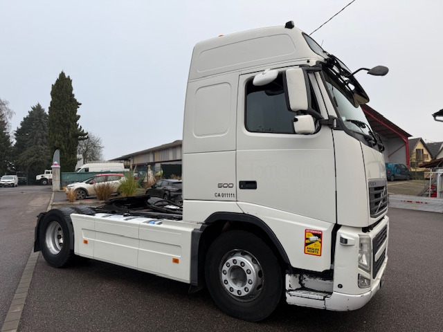 VOLVO FH 500 GLOBETROTTER - Vilcējs: foto 3 VOLVO FH 500 GLOBETROTTER - Vilcējs: foto 3