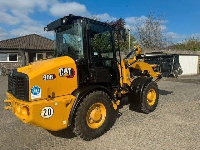 CAT 906 - Riteņu iekrāvējs: foto 3 CAT 906 - Riteņu iekrāvējs: foto 3