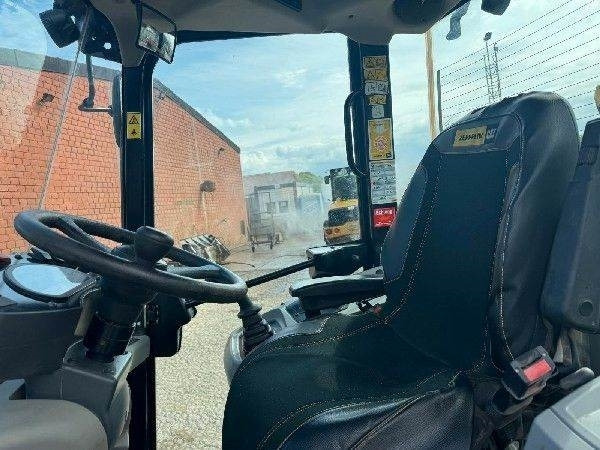 CAT 906M - Riteņu iekrāvējs: foto 5 CAT 906M - Riteņu iekrāvējs: foto 5