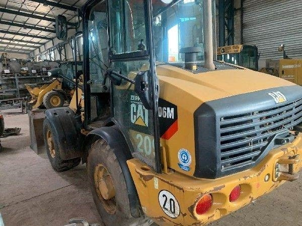 CAT 906M - Riteņu iekrāvējs: foto 2 CAT 906M - Riteņu iekrāvējs: foto 2