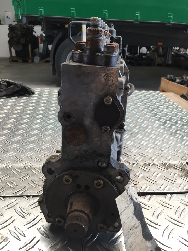 Gebrauchte Elektr. Einspritzpumpe MAN 19.403, F2000, Artikel - Nr. : 51.11103 - 7591 - Degvielas sūknis - Kravas automašīna: foto 4 Gebrauchte Elektr. Einspritzpumpe MAN 19.403, F2000, Artikel - Nr. : 51.11103 - 7591 - Degvielas sūknis - Kravas automašīna: foto 4