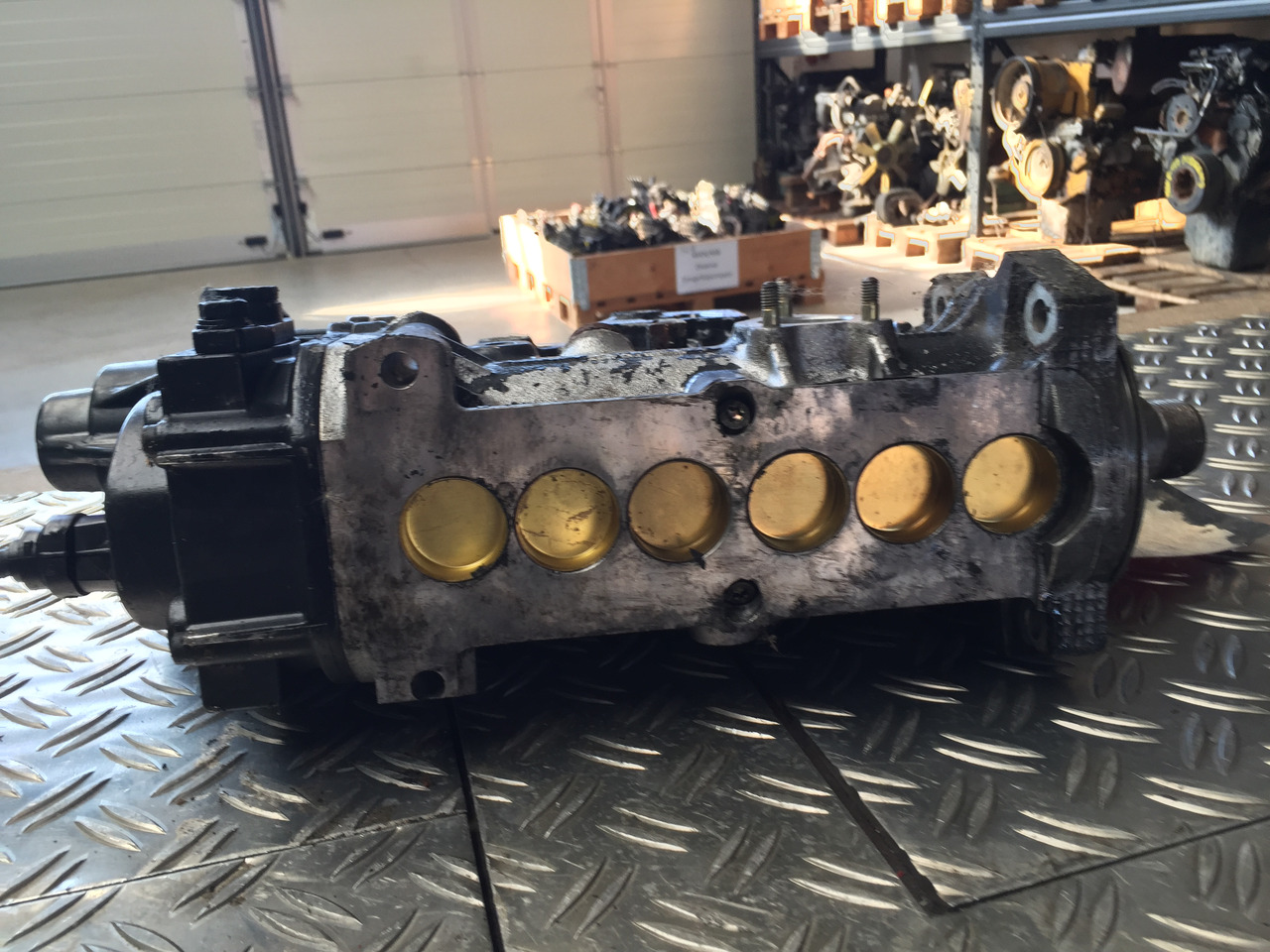 Degvielas sūknis - Kravas automašīna Gebrauchte Elektr. Einspritzpumpe MAN 19.403, F2000, Artikel - Nr. : 51.11103 - 7591: foto 13 Degvielas sūknis - Kravas automašīna Gebrauchte Elektr. Einspritzpumpe MAN 19.403, F2000, Artikel - Nr. : 51.11103 - 7591: foto 13