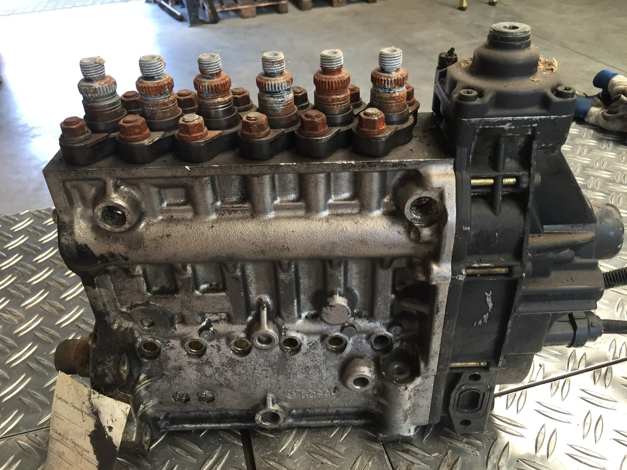 Gebrauchte Elektr. Einspritzpumpe MAN 19.403, F2000, Artikel - Nr. : 51.11103 - 7591 - Degvielas sūknis - Kravas automašīna: foto 1 Gebrauchte Elektr. Einspritzpumpe MAN 19.403, F2000, Artikel - Nr. : 51.11103 - 7591 - Degvielas sūknis - Kravas automašīna: foto 1