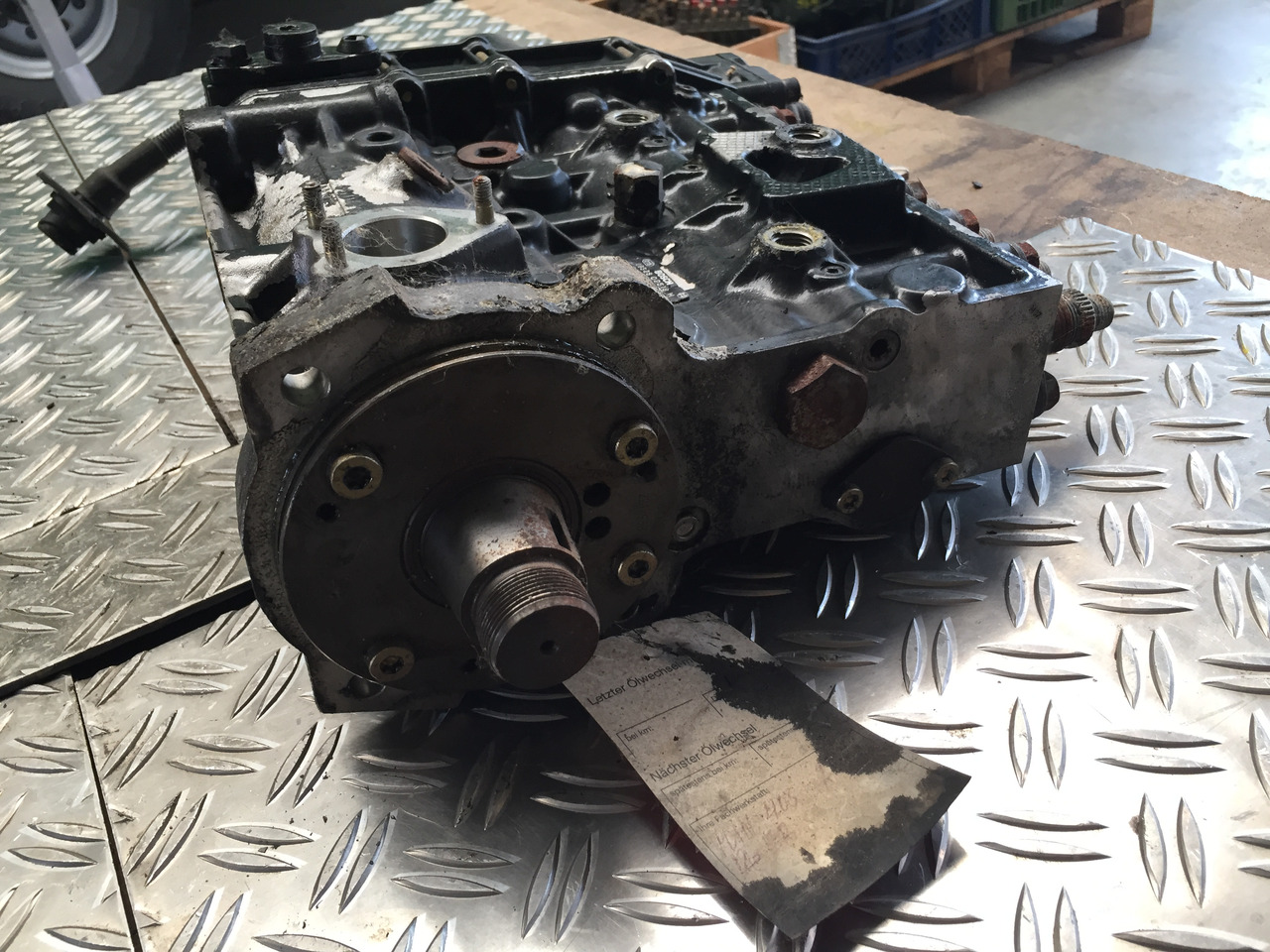 Degvielas sūknis - Kravas automašīna Gebrauchte Elektr. Einspritzpumpe MAN 19.403, F2000, Artikel - Nr. : 51.11103 - 7591: foto 16 Degvielas sūknis - Kravas automašīna Gebrauchte Elektr. Einspritzpumpe MAN 19.403, F2000, Artikel - Nr. : 51.11103 - 7591: foto 16