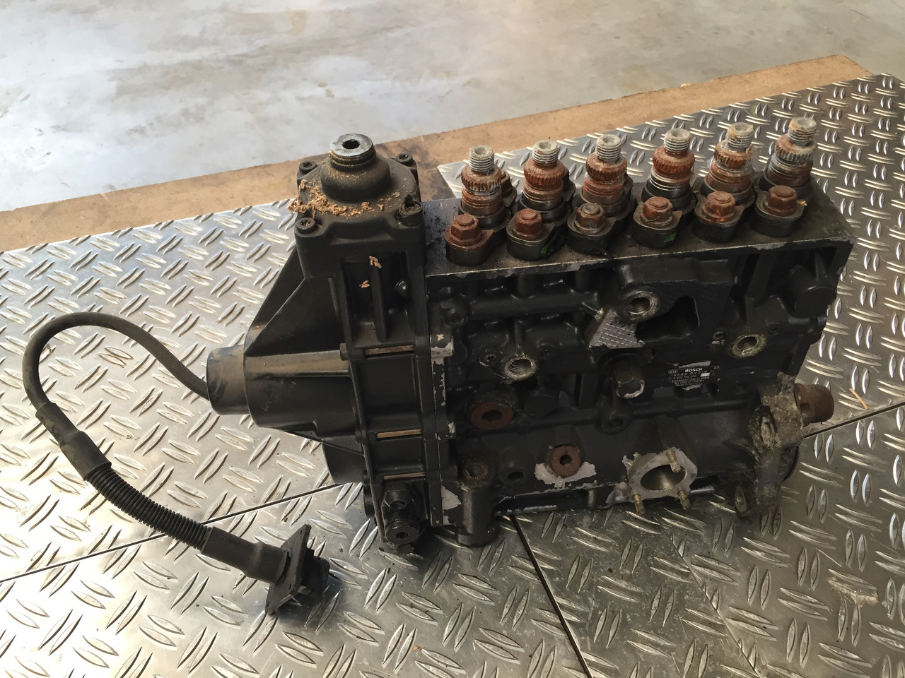 Degvielas sūknis - Kravas automašīna Gebrauchte Elektr. Einspritzpumpe MAN 19.403, F2000, Artikel - Nr. : 51.11103 - 7591: foto 17 Degvielas sūknis - Kravas automašīna Gebrauchte Elektr. Einspritzpumpe MAN 19.403, F2000, Artikel - Nr. : 51.11103 - 7591: foto 17