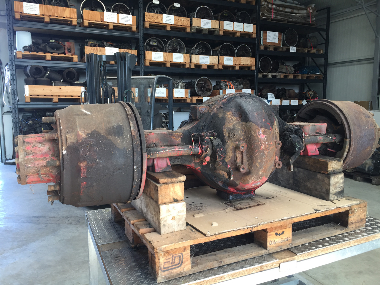 Gebrauchte Hinterachse MAN F2000, 26.422, Typ : HY 110, 13 Tonnen, Artikel - Nr. : 81.99999 - 9999 - Aizmugurējā ass - Kravas automašīna: foto 1 Gebrauchte Hinterachse MAN F2000, 26.422, Typ : HY 110, 13 Tonnen, Artikel - Nr. : 81.99999 - 9999 - Aizmugurējā ass - Kravas automašīna: foto 1