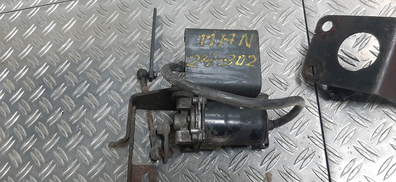Gebrauchter MAN 19.422 und 24.302 Wischermotor, Artikel - Nr. : 81.99999 - 9999 - Stikla tīrītājs - Kravas automašīna: foto 4 Gebrauchter MAN 19.422 und 24.302 Wischermotor, Artikel - Nr. : 81.99999 - 9999 - Stikla tīrītājs - Kravas automašīna: foto 4