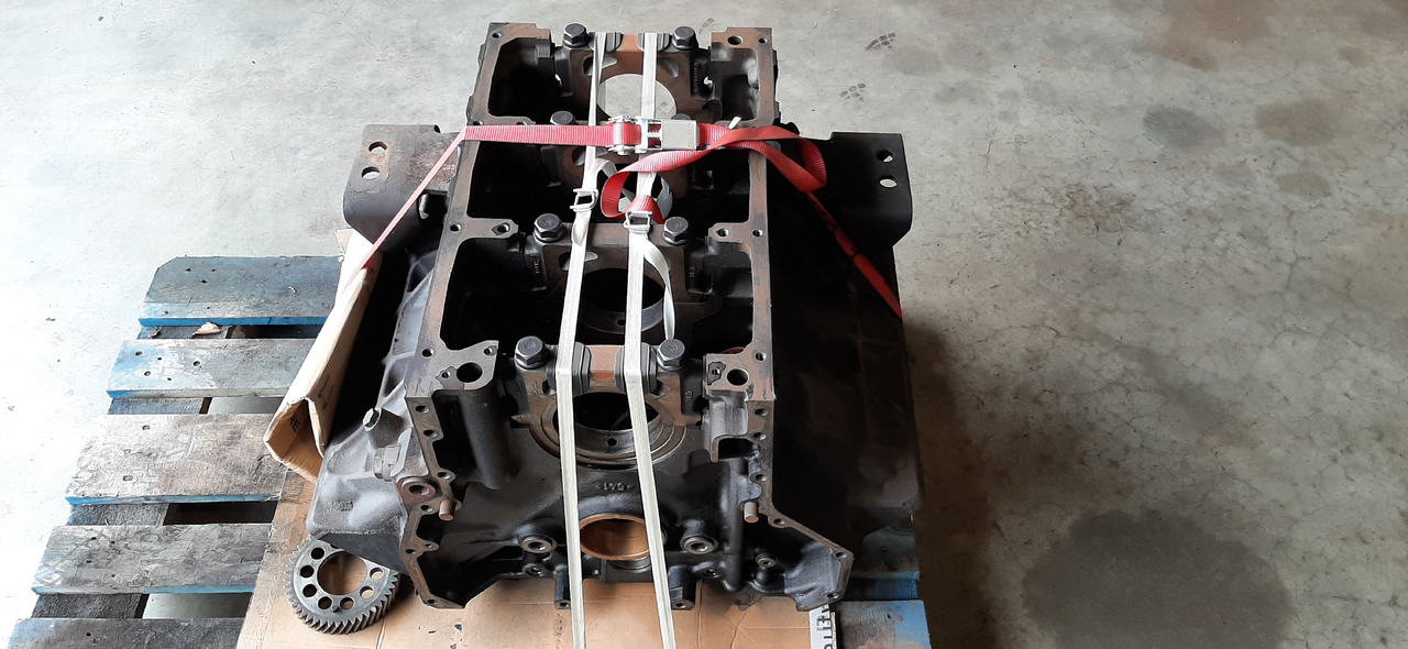 Gebrauchter Motorblock MB Actros 1844, Euro 5, Typ : OM 501 LA, Artikel - Nr. : A 541 010 21 05 - Cilindru bloks - Kravas automašīna: foto 1 Gebrauchter Motorblock MB Actros 1844, Euro 5, Typ : OM 501 LA, Artikel - Nr. : A 541 010 21 05 - Cilindru bloks - Kravas automašīna: foto 1