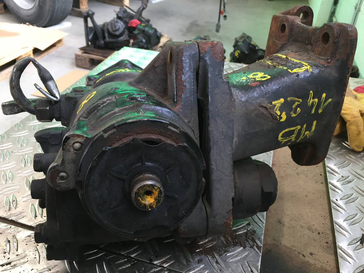 Gebrauchtes DB 1422 SK Lenkgetriebe, Artikel - Nr.: 365 461 06 40 - Stūres mehānisms - Kravas automašīna: foto 4 Gebrauchtes DB 1422 SK Lenkgetriebe, Artikel - Nr.: 365 461 06 40 - Stūres mehānisms - Kravas automašīna: foto 4