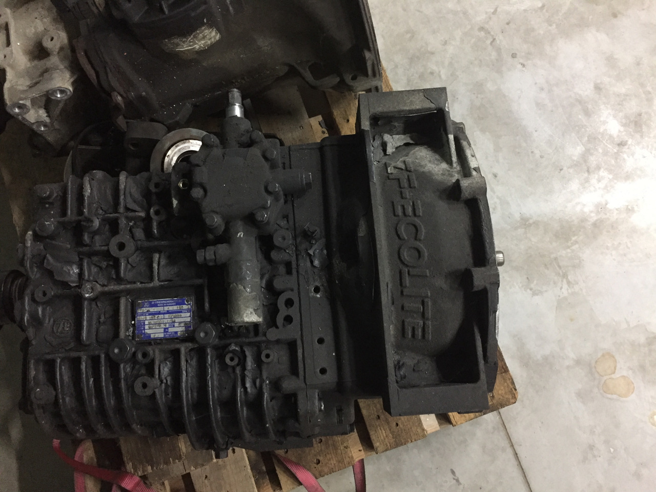 Gebrauchtes Getriebe MAN TGL 8.180, Typ : S6 - 850 TO LL, Artikel - Nr. : 81.32004 - 6139 - Pārnesumkārba - Kravas automašīna: foto 2 Gebrauchtes Getriebe MAN TGL 8.180, Typ : S6 - 850 TO LL, Artikel - Nr. : 81.32004 - 6139 - Pārnesumkārba - Kravas automašīna: foto 2