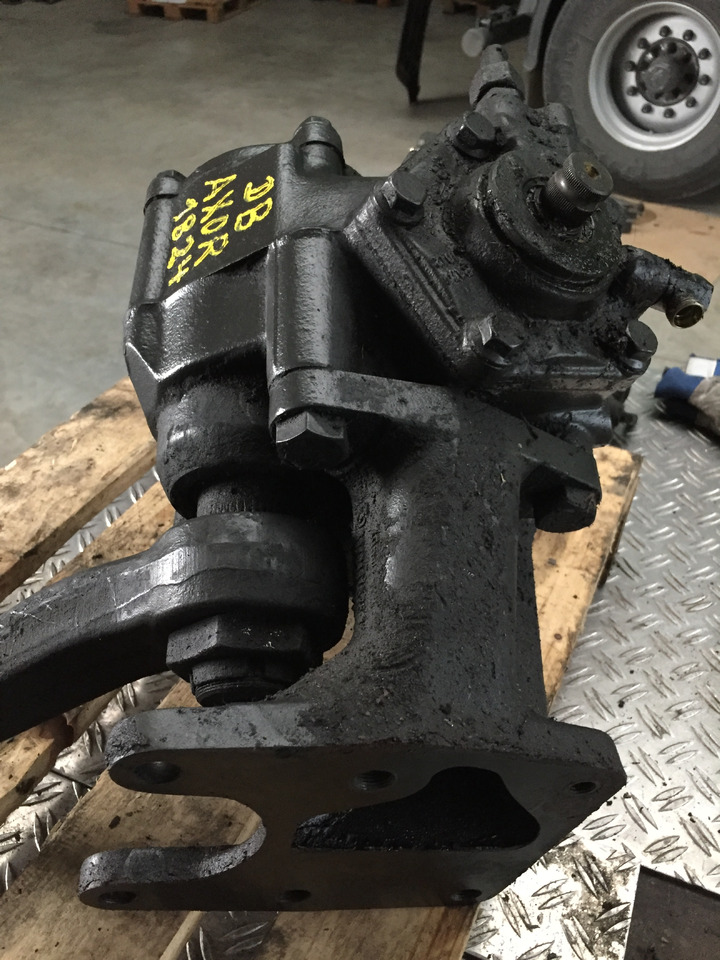 Gebrauchtes Lenkgetriebe LS 8 BK, DB 1824 Axor, Artikel - Nr.: A 940 460 33 00 - Stūres mehānisms - Kravas automašīna: foto 4 Gebrauchtes Lenkgetriebe LS 8 BK, DB 1824 Axor, Artikel - Nr.: A 940 460 33 00 - Stūres mehānisms - Kravas automašīna: foto 4