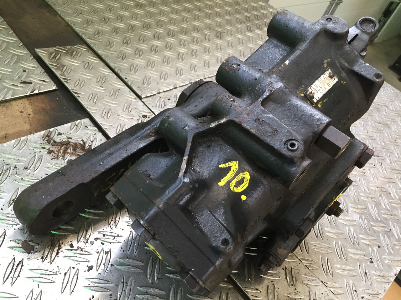 Gebrauchtes Lenkgetriebe MAN F 8, 24.291, Artikel - Nr.: 81.9999 - 9999 - Stūres mehānisms - Kravas automašīna: foto 3 Gebrauchtes Lenkgetriebe MAN F 8, 24.291, Artikel - Nr.: 81.9999 - 9999 - Stūres mehānisms - Kravas automašīna: foto 3