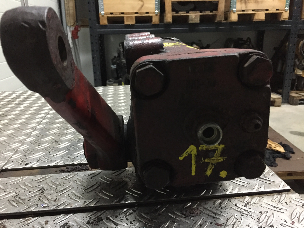 Gebrauchtes Lenkgetriebe MAN F90, 12.232, Artikel - Nr.: 81.9999 - 9999 - Stūres mehānisms - Kravas automašīna: foto 3 Gebrauchtes Lenkgetriebe MAN F90, 12.232, Artikel - Nr.: 81.9999 - 9999 - Stūres mehānisms - Kravas automašīna: foto 3