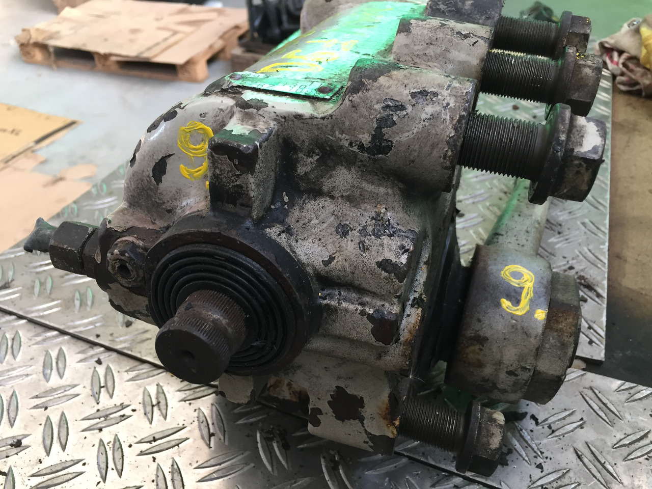 Gebrauchtes Lenkgetriebe MAN F90, 17.232, Artikel - Nr.: 81.9999 - 9999 - Stūres mehānisms - Kravas automašīna: foto 3 Gebrauchtes Lenkgetriebe MAN F90, 17.232, Artikel - Nr.: 81.9999 - 9999 - Stūres mehānisms - Kravas automašīna: foto 3