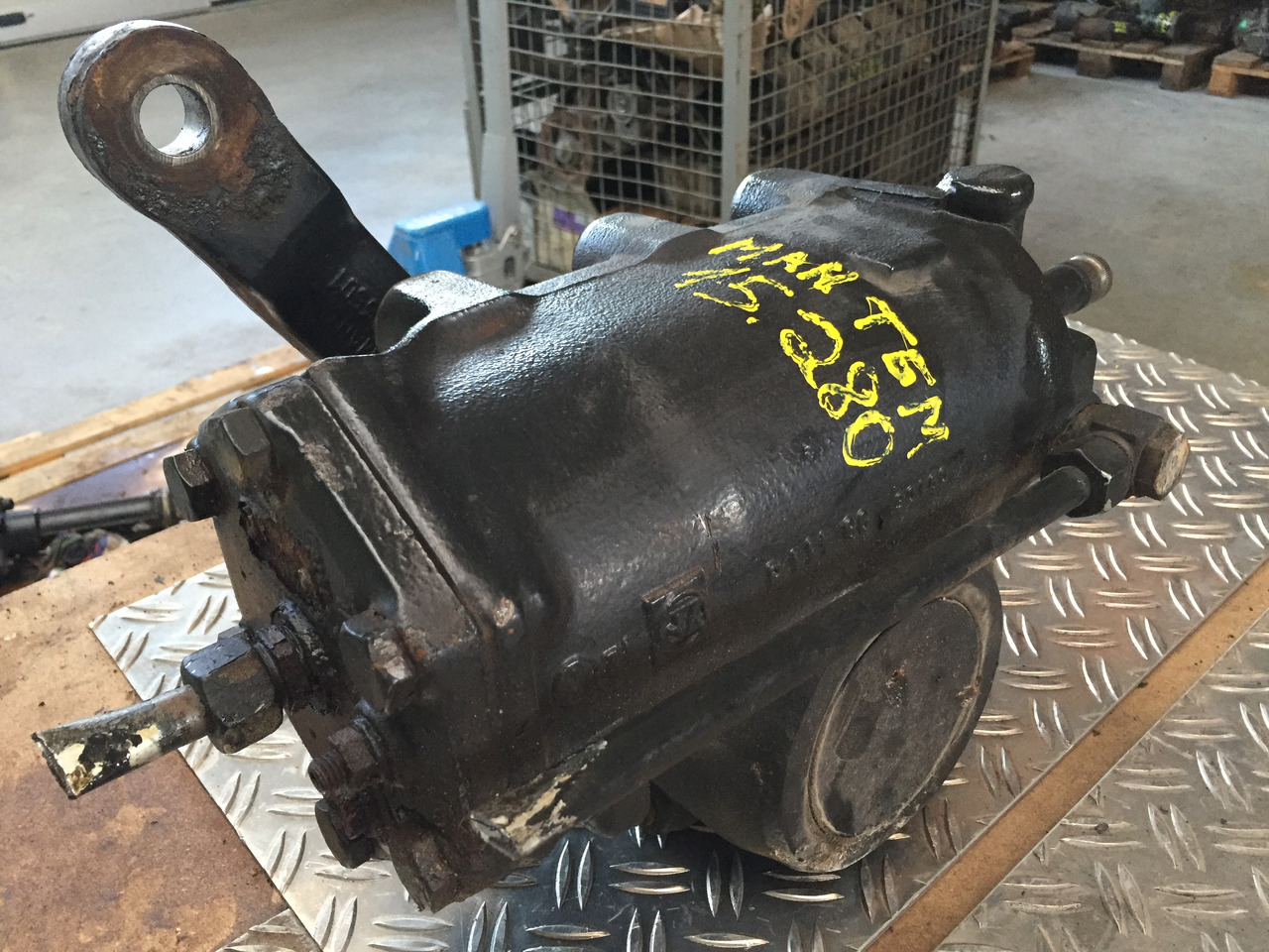 Gebrauchtes Lenkgetriebe, MAN TGM 15.280, Artikel - Nr. : 85.46200 - 6019 - Stūres mehānisms - Kravas automašīna: foto 5 Gebrauchtes Lenkgetriebe, MAN TGM 15.280, Artikel - Nr. : 85.46200 - 6019 - Stūres mehānisms - Kravas automašīna: foto 5