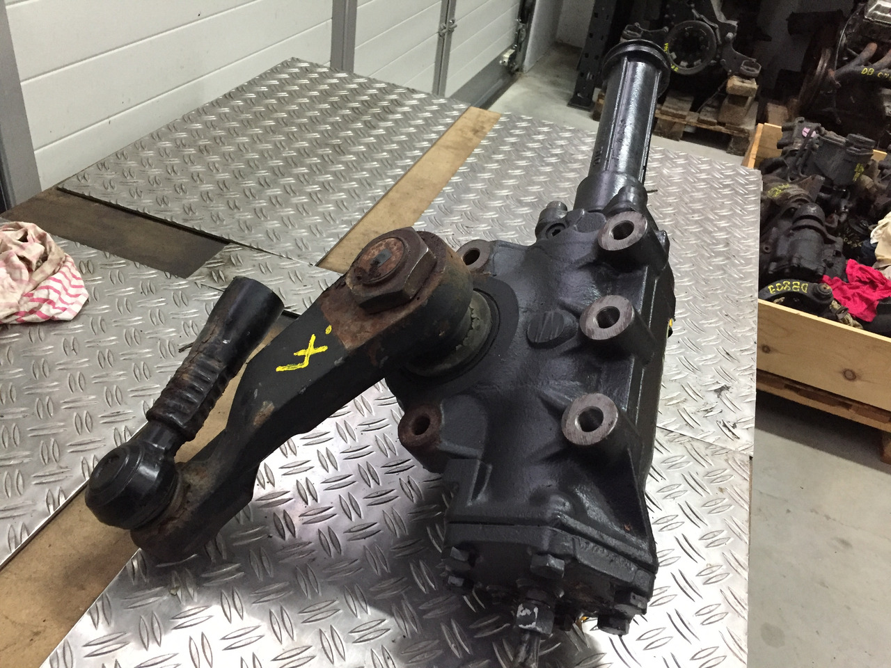 Gebrauchtes Lenkgetriebe MAN TGX 26.480 XXL, Artikel - Nr.: 81.46200 - 6541 - Stūres mehānisms - Kravas automašīna: foto 5 Gebrauchtes Lenkgetriebe MAN TGX 26.480 XXL, Artikel - Nr.: 81.46200 - 6541 - Stūres mehānisms - Kravas automašīna: foto 5