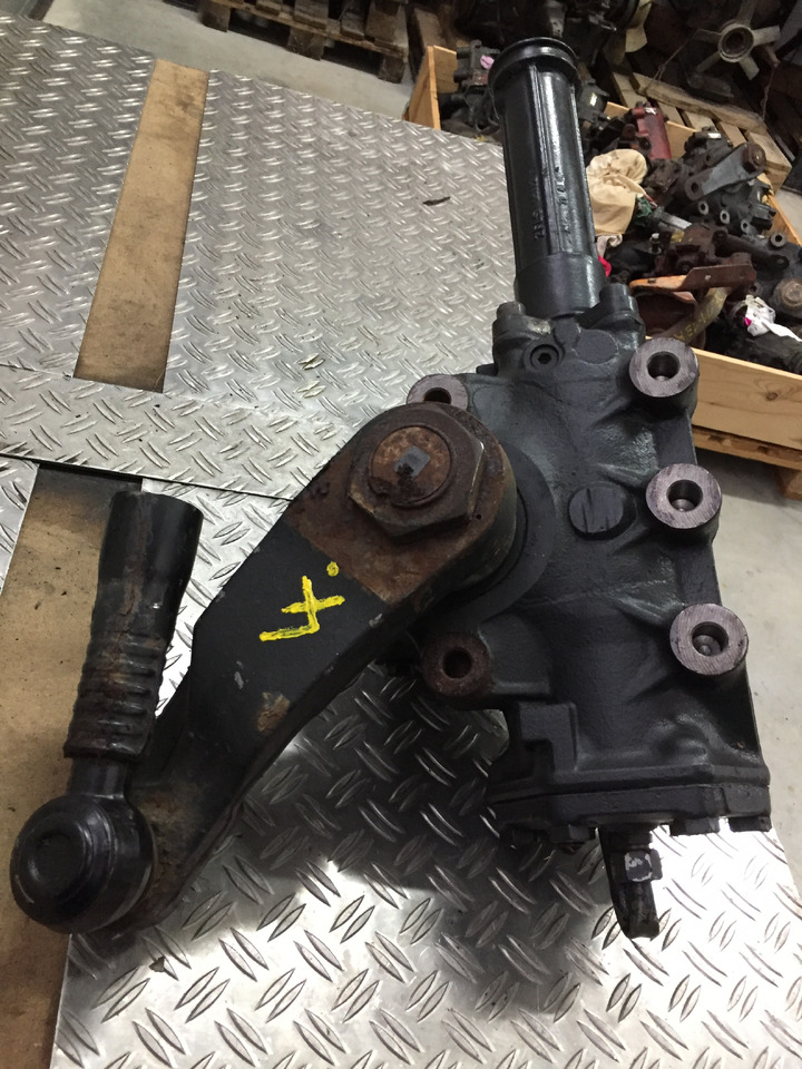 Gebrauchtes Lenkgetriebe MAN TGX 26.480 XXL, Artikel - Nr.: 81.46200 - 6541 - Stūres mehānisms - Kravas automašīna: foto 2 Gebrauchtes Lenkgetriebe MAN TGX 26.480 XXL, Artikel - Nr.: 81.46200 - 6541 - Stūres mehānisms - Kravas automašīna: foto 2