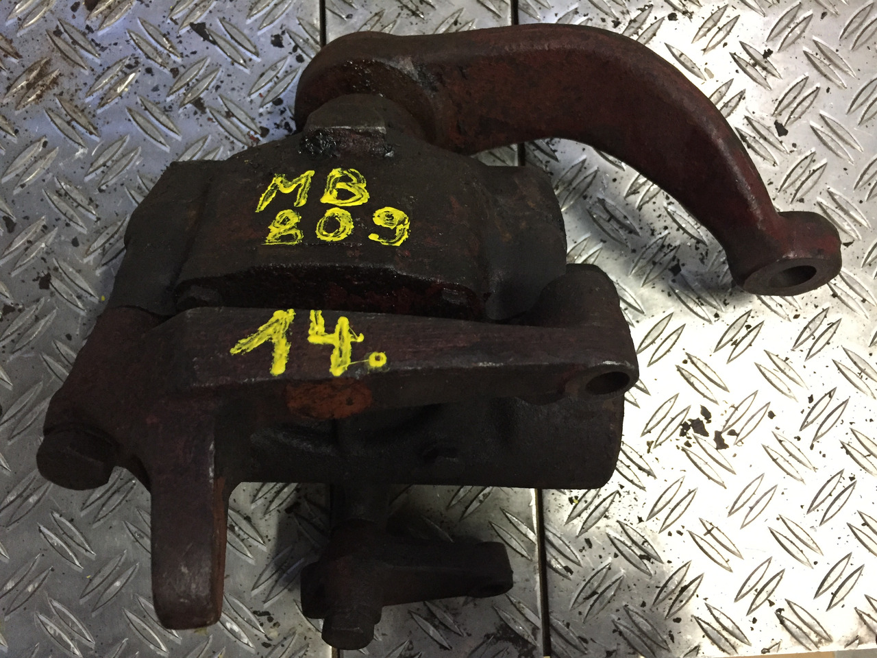 Stūres mehānisms - Kravas automašīna Gebrauchtes Lenkgetriebe MB 809 D, Typ LS 3 D, Artikel - Nr.: A 670 460 00 01: foto 6