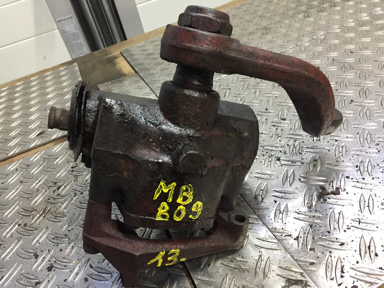 Stūres mehānisms - Kravas automašīna Gebrauchtes Lenkgetriebe MB 809 D, Typ LS 3 D, Artikel - Nr.: A 670 460 00 01: foto 7