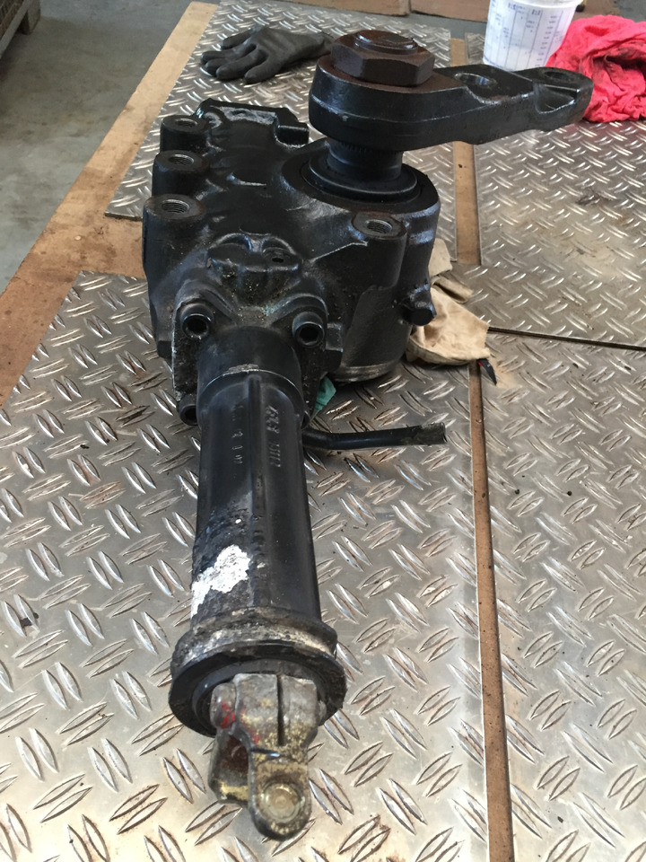 Gebrauchtes Lenkgetriebe, mechanisch, MAN TGA 26.440 XXL, Artikel - Nr. : 81.46200 - 6427 - Stūres mehānisms - Kravas automašīna: foto 5 Gebrauchtes Lenkgetriebe, mechanisch, MAN TGA 26.440 XXL, Artikel - Nr. : 81.46200 - 6427 - Stūres mehānisms - Kravas automašīna: foto 5