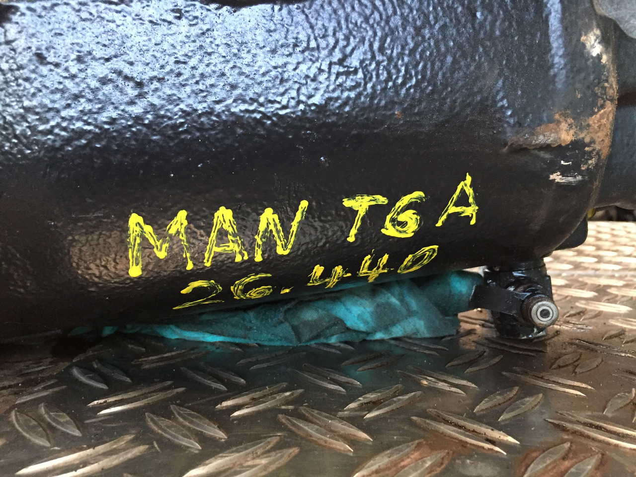 Gebrauchtes Lenkgetriebe, mechanisch, MAN TGA 26.440 XXL, Artikel - Nr. : 81.46200 - 6427 - Stūres mehānisms - Kravas automašīna: foto 2 Gebrauchtes Lenkgetriebe, mechanisch, MAN TGA 26.440 XXL, Artikel - Nr. : 81.46200 - 6427 - Stūres mehānisms - Kravas automašīna: foto 2