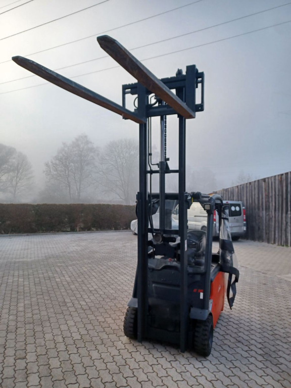 LINDE Stapler E16-01 Duplexmast, Seitenschieber - Elektroiekrāvējs: foto 5 LINDE Stapler E16-01 Duplexmast, Seitenschieber - Elektroiekrāvējs: foto 5