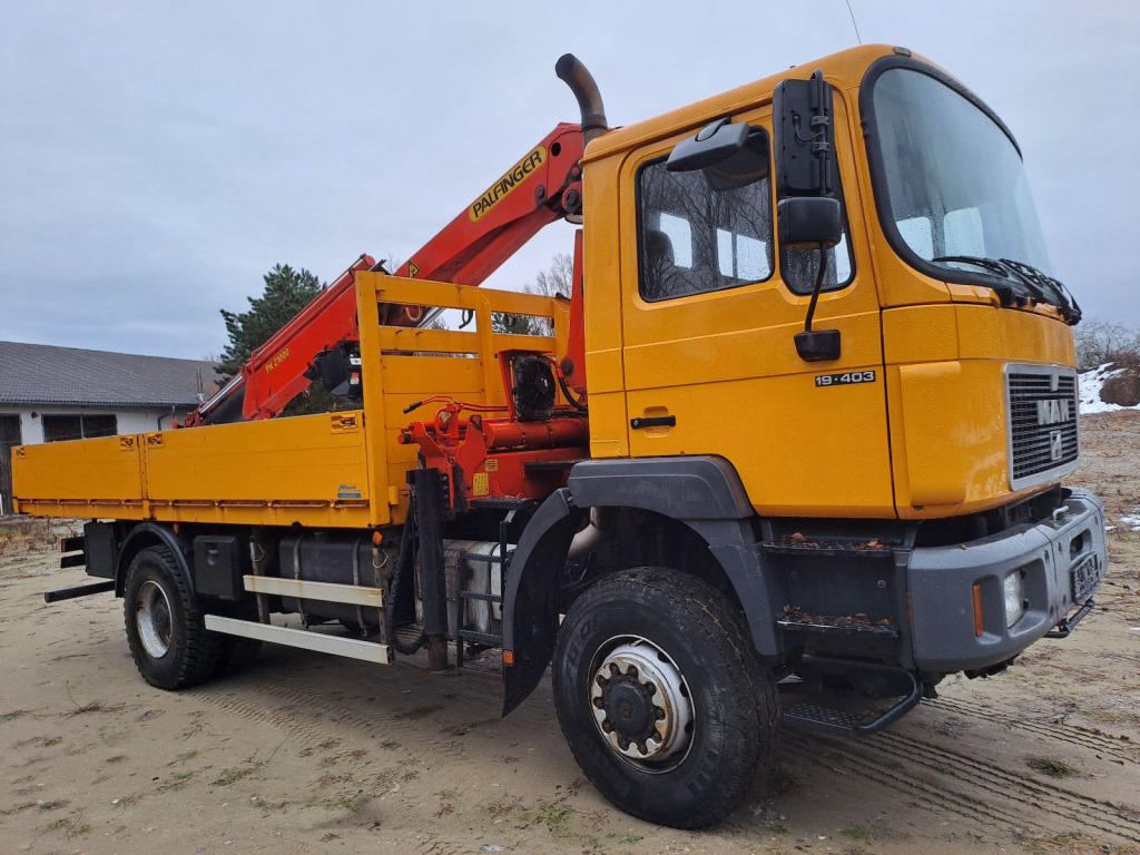 MAN 19.403 Pritsche 4x4 mit Palfingerkran PK 21000 mit Funk - Fernbedienung - Kravas auto ar manipulatoru: foto 3 MAN 19.403 Pritsche 4x4 mit Palfingerkran PK 21000 mit Funk - Fernbedienung - Kravas auto ar manipulatoru: foto 3